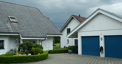 Projekt rodinného domu s garážou: moderné riešenia